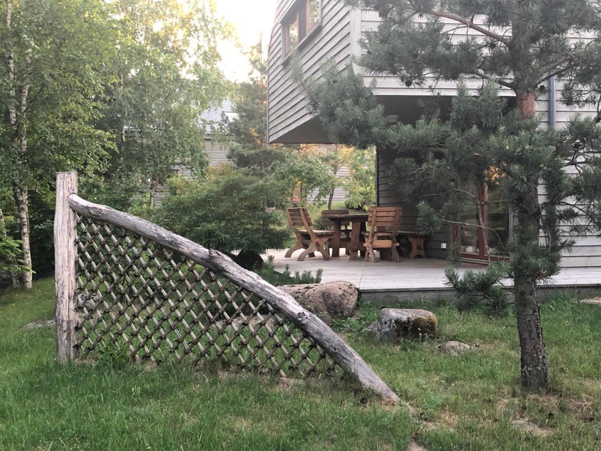 Japoniskas Sodas Medomiskiai Buitenkant foto